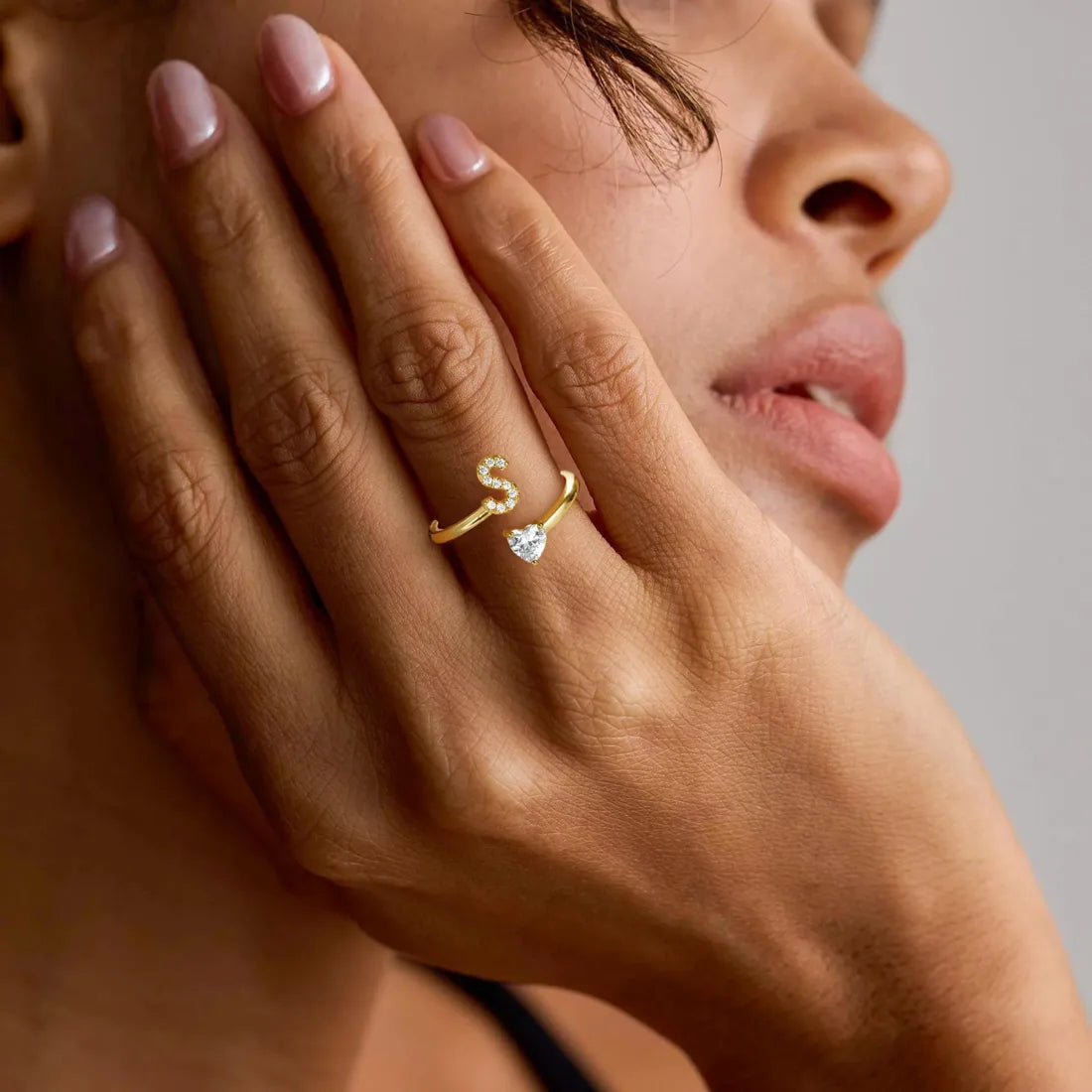 The ring with her initial